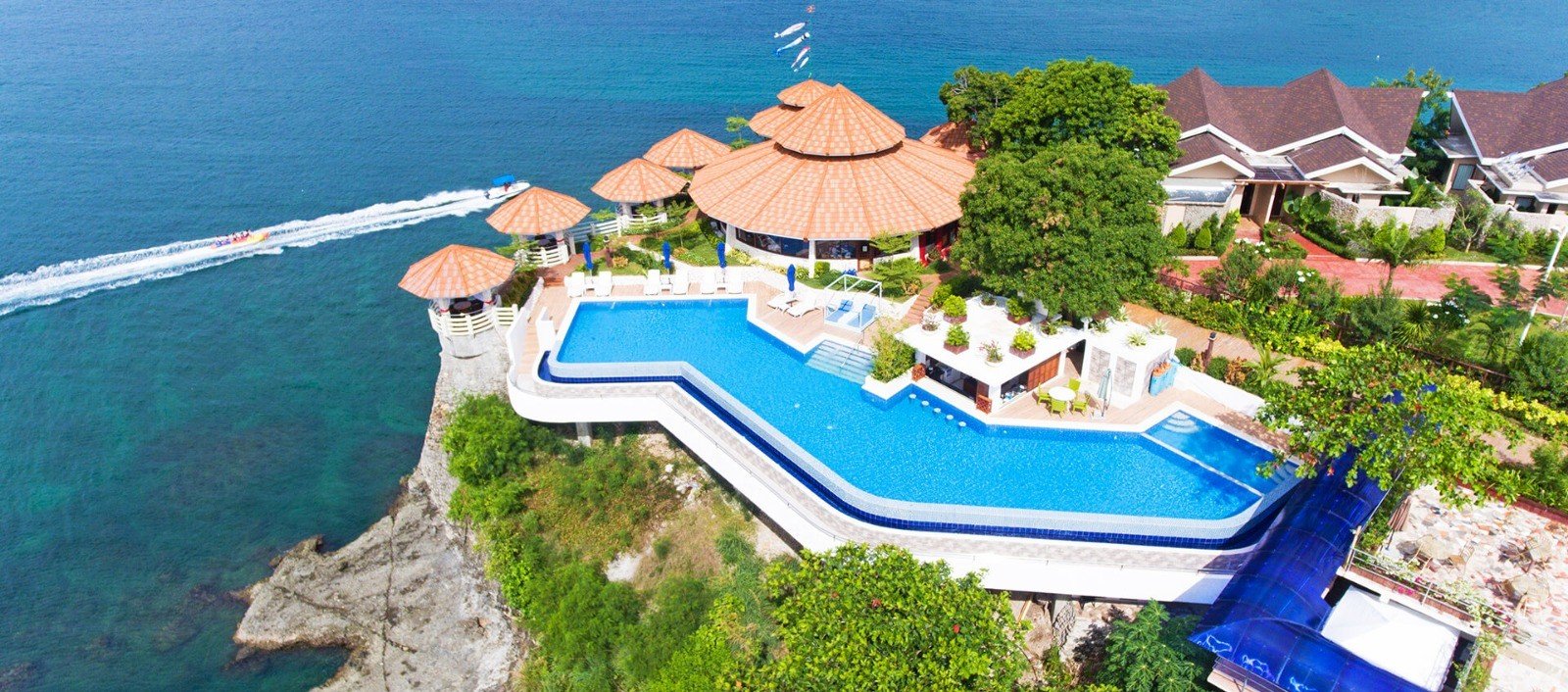 full_accommodations-villa-angelina-luxury-suites_1568788467